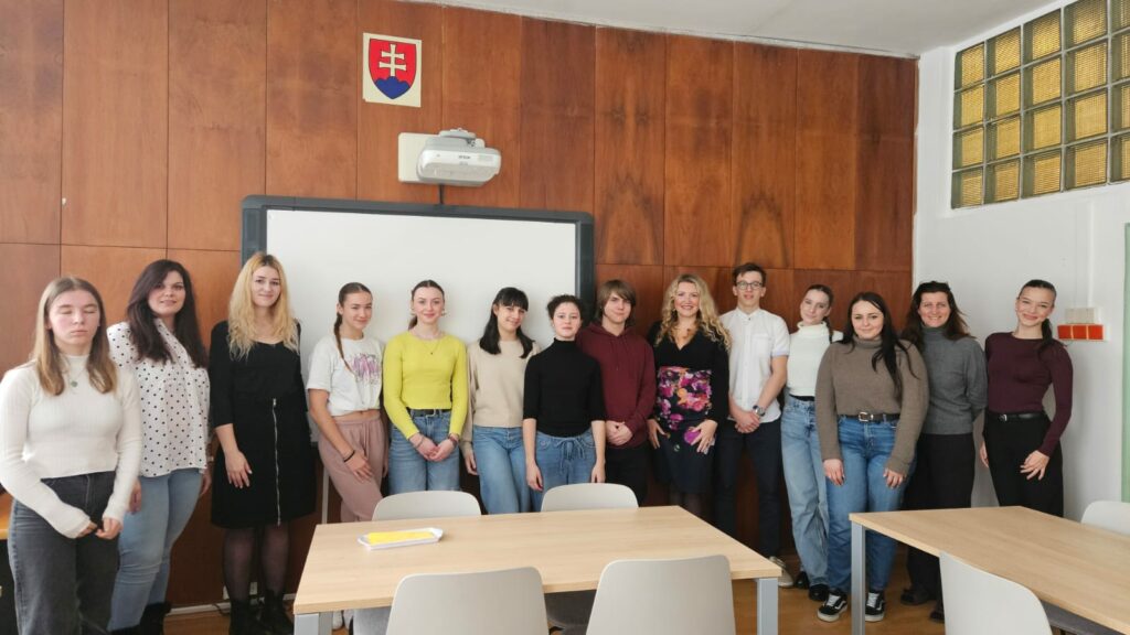 Gymnázium Jura Hronca a Gymnázium Bilíkova, Bratislava, Dr. Soňa Čierniková šiesta sprava.