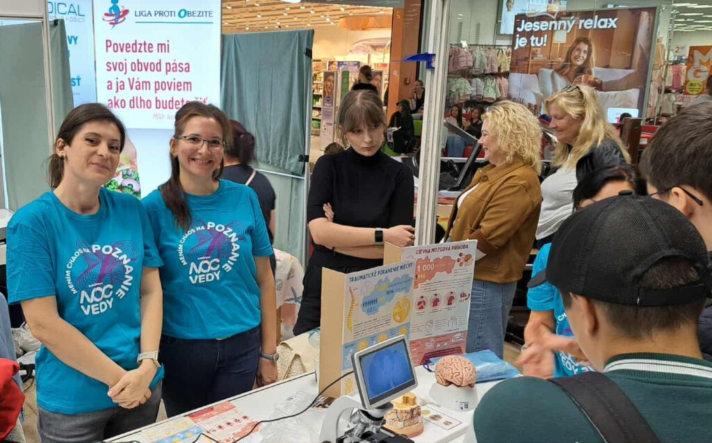 Noc vedy 2025, stánok BMC SAV, Košice.