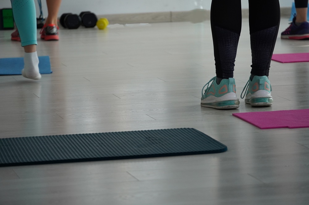 ilustračná fotografia - cvičenci v teloc...