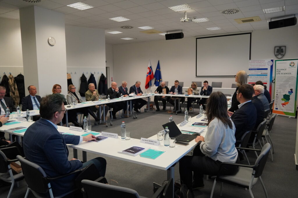 Na okrúhly stôl nadviažu ďalšie aktivity, vrátane stretnutia platformy CoARA na budúci rok.