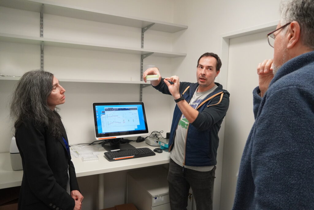 Visit to BMC SAS's premises for the A4L meeting participants.