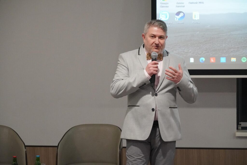 Dr. Miroslav Chovanec.