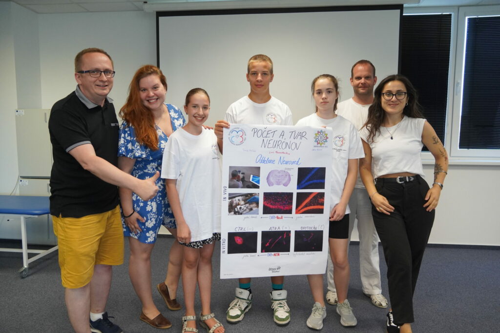 Skupinová fotografia účastníkov letnej š...