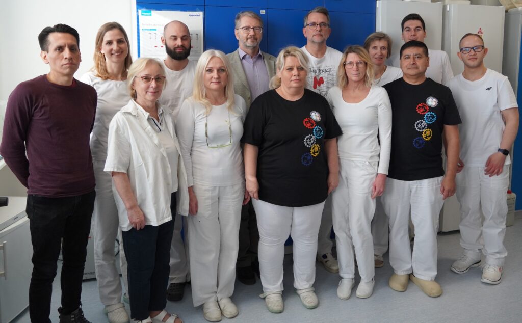 Skupinová fotografia oddelenia rickettsiológie BMC SAV.