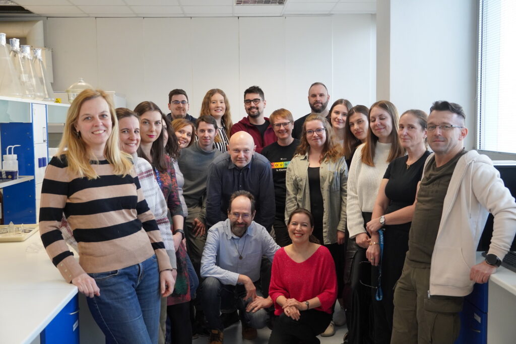 Výskumná skupina Ekológia vírusov