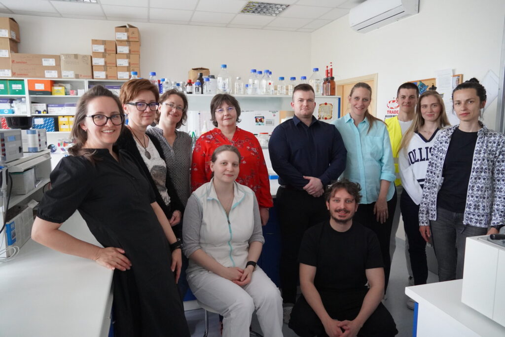 Dr. Ivana Nemčovičová (left) and her viral immunology team.