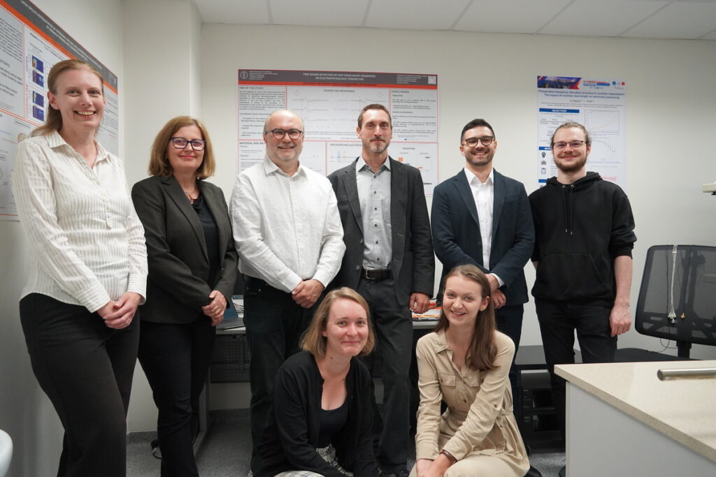 The team of the new joint laboratory of BMC SAS, LF UK, and UNB and the management of the Institute of Experimental Endocrinology, on whose premises the laboratory was established.