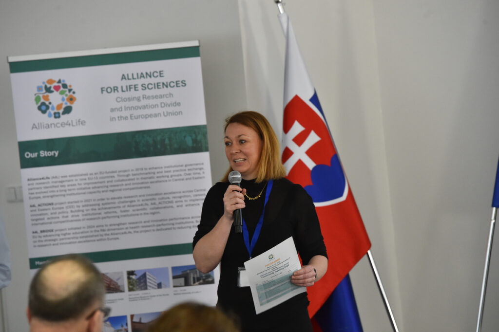 Nikola Kostlánová.