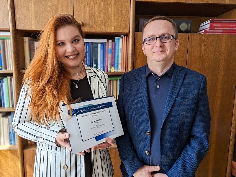 doktorandka Denisa Mihalj so svojím škol...
