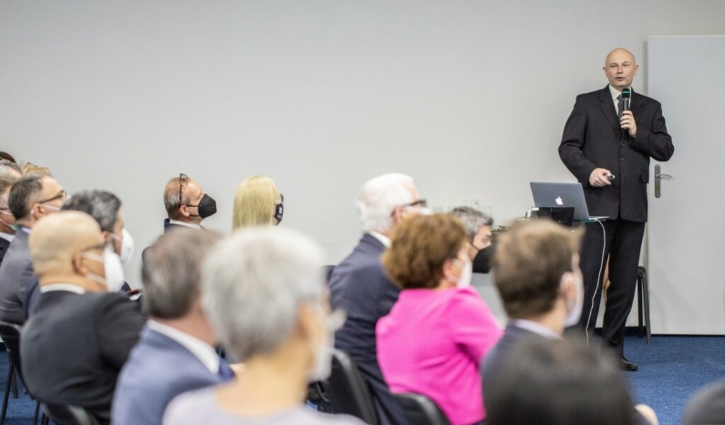 RNDr. Boris Klempa, DrSc. počas podujatia Inovačný deň so zahraničnými veľvyslancami