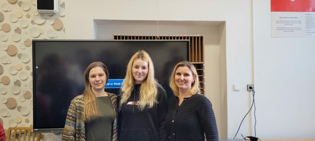 Piešťany, vpravo Dr. Andrea Bábelová.