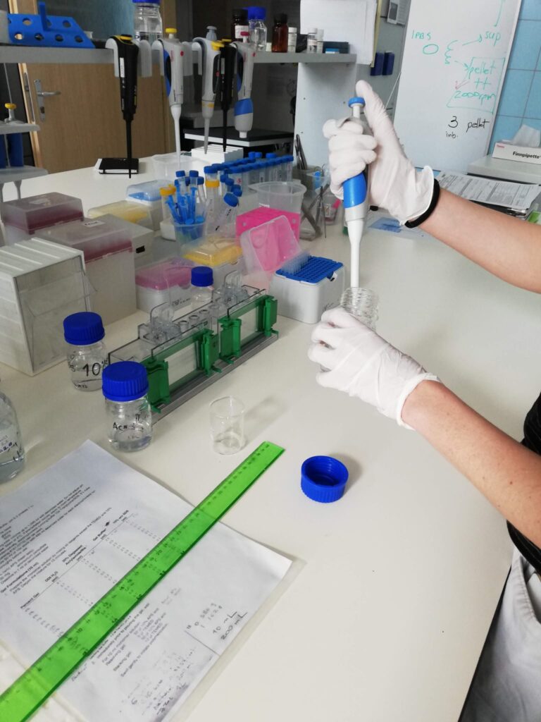 Výkonné laboratórium Národného referenčného centra pre surveillance a laboratórnu diagnostiku rickettsióz