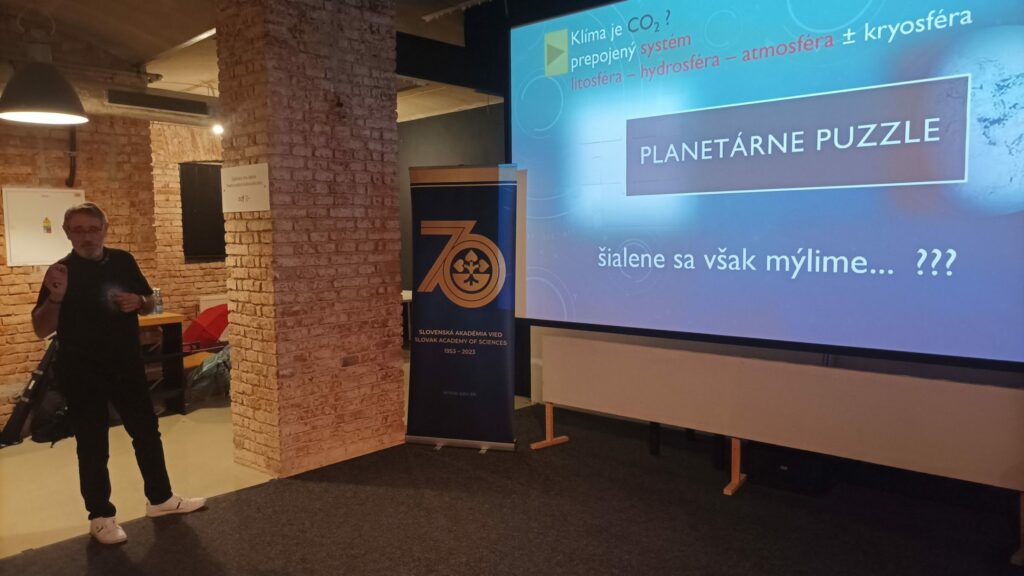 Pavol Siman z Ústavu vied o Zemi SAV, v....