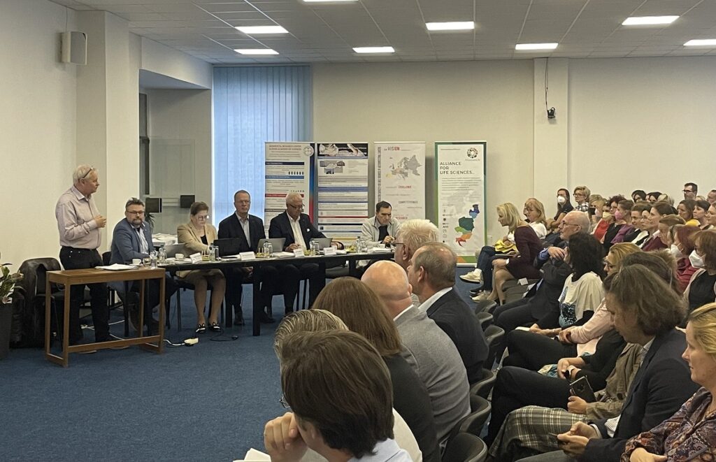 prezentácia BMC SAV počas návštevy praco...