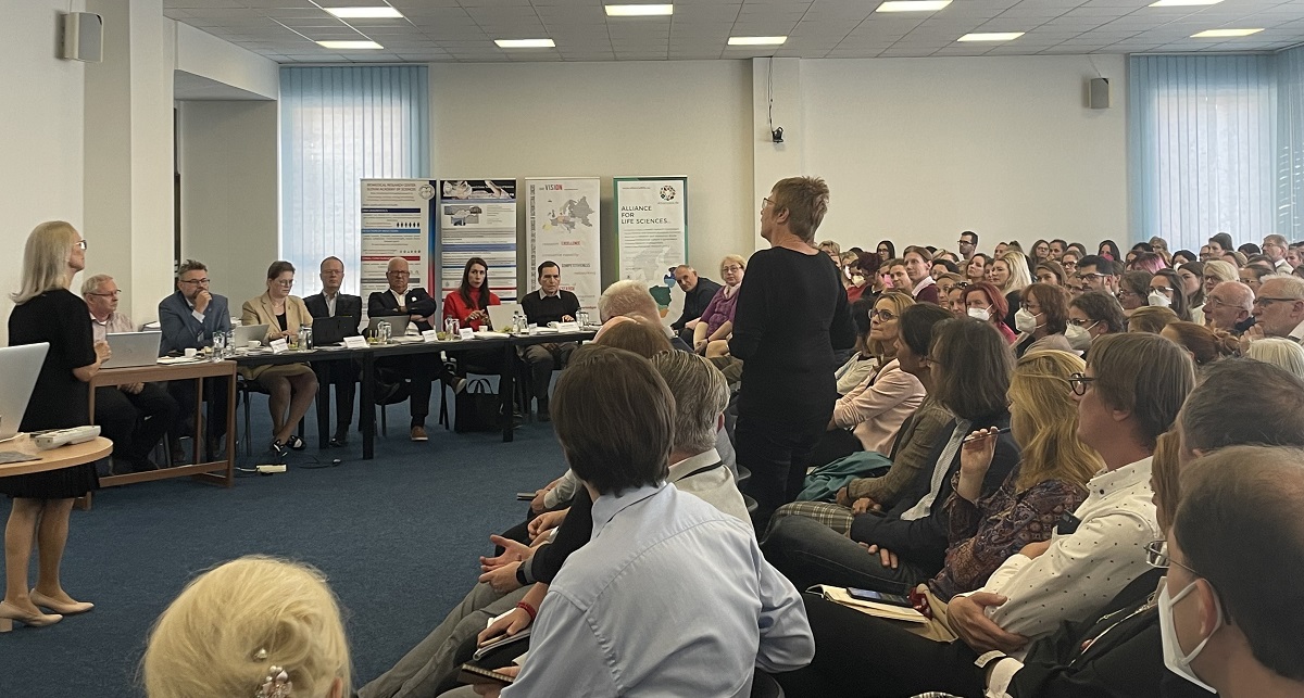 prezentácia BMC SAV počas návštevy pracoviska hodnotiacou komisiou