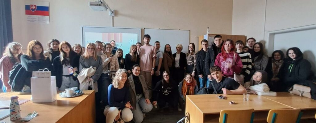 Gymnázium s vyučovacím jazykom maďarským, Bratislava.