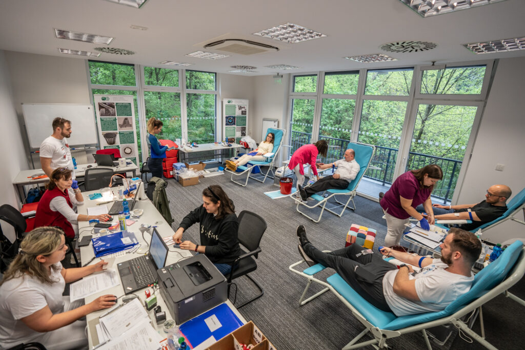 Darcovia krvi zo SAV na jarnej Kvapke kr...