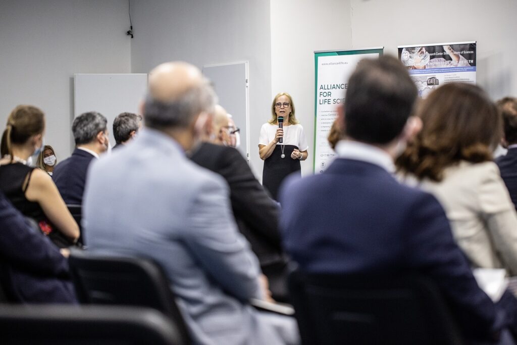 profesorka Silvia Pastoreková počas podujatia Inovačný deň so zahraničnými veľvyslancami