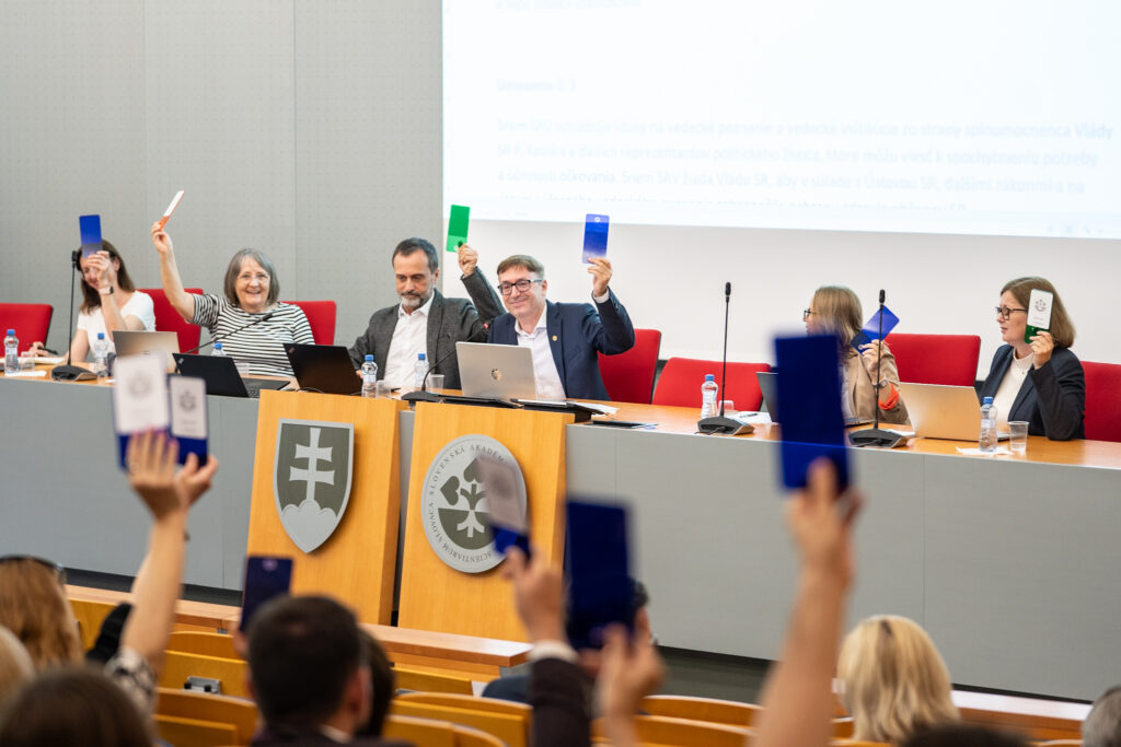 Snem SAV, hlasovanie.