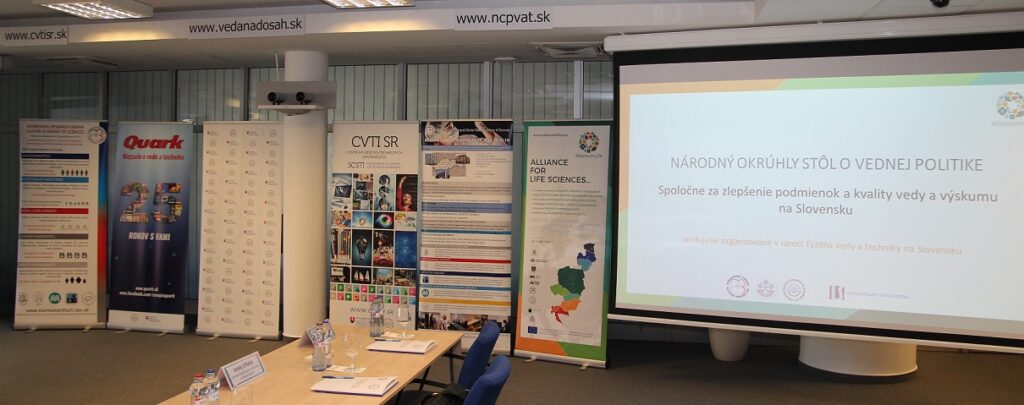 Slovakian National Round Table on Scienc...