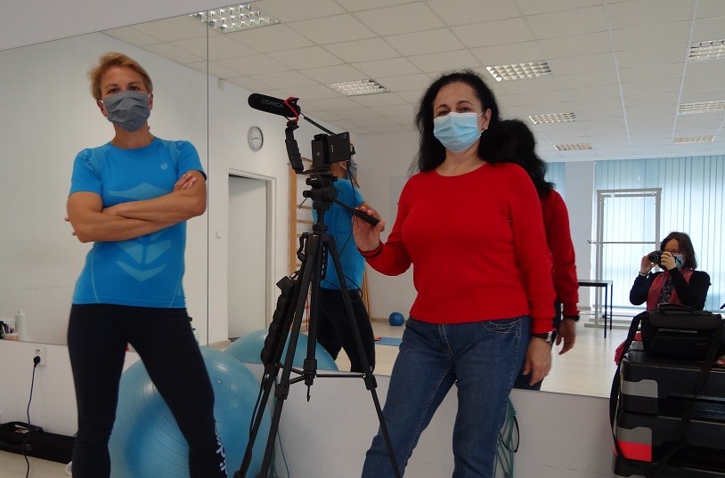 zľava trénerka Vierka, technická podpora...